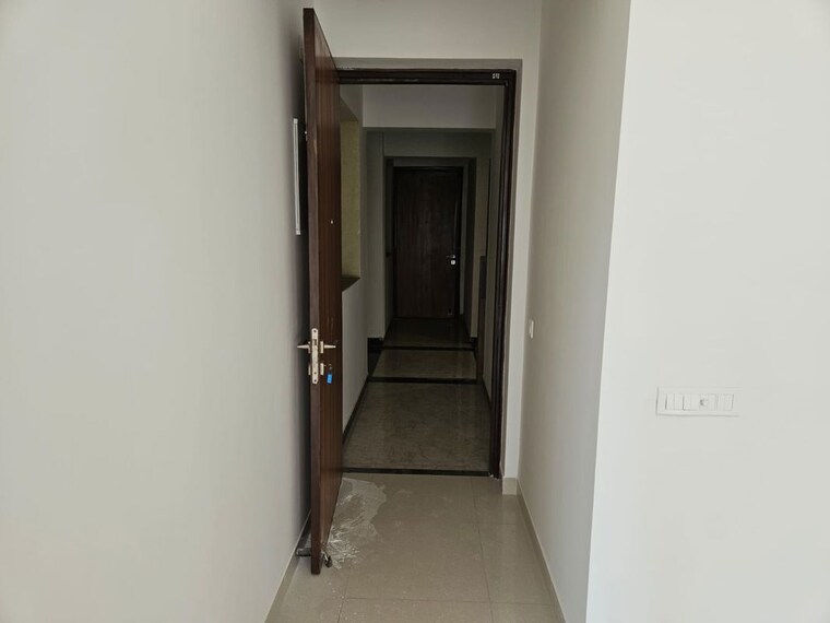 Entrance, silverglades-the-melia-first-citizen 3.5 Bedroom 1845 Sq.Ft. Apartment In Sohna Sector 35 Gurgaon 10360182