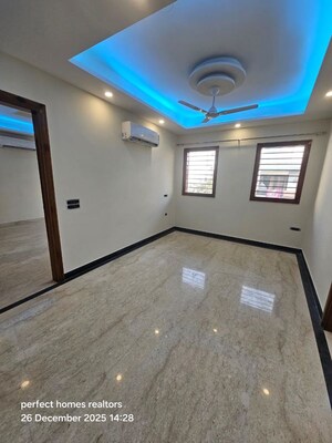 Parking in 2 BHK Builder Floor at Sector 51 – for Rent
