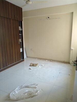 Room in 3 BHK Apartment at Tulip Violet, Sector 69 – for Sale