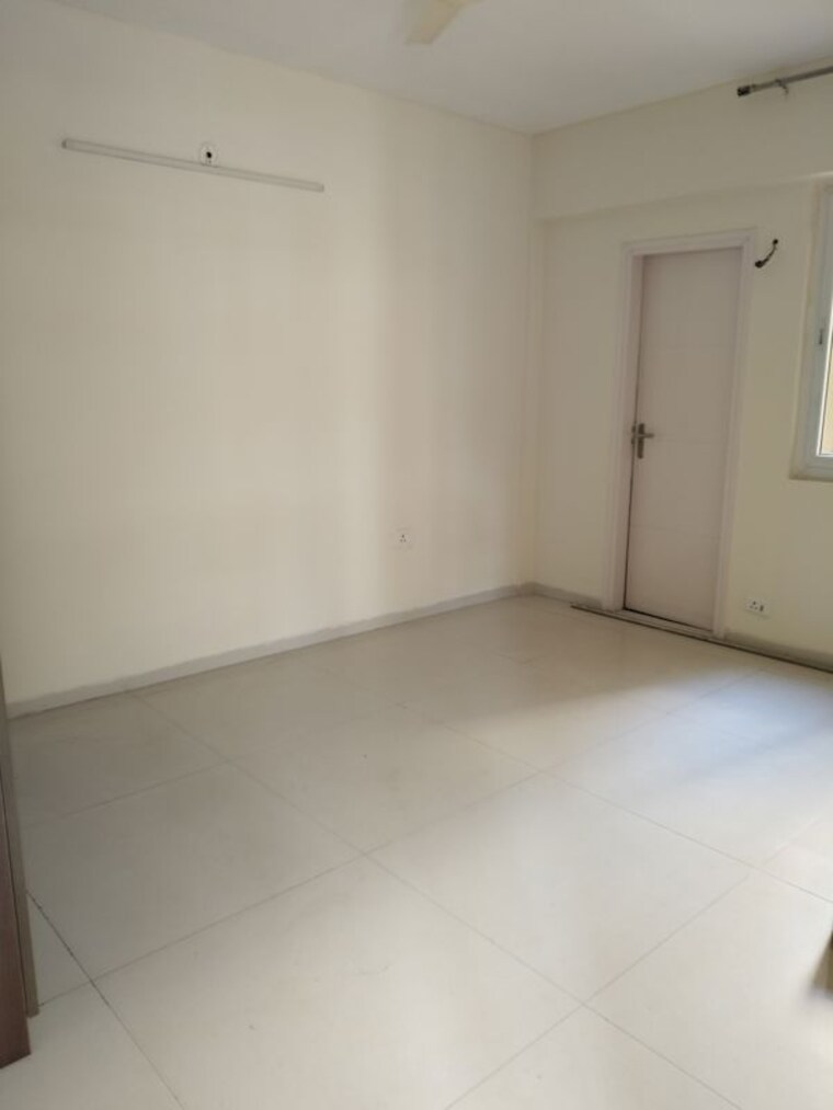 Room, tulip-violet 3 Bedroom 1578 Sq.Ft. Apartment In Sector 69 Gurgaon 10360488
