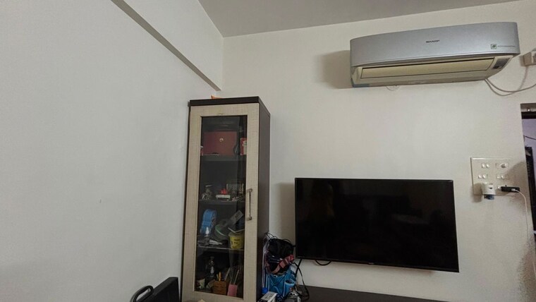 undefined, karishma-society 1 Bedroom 550 Sq.Ft. Apartment In Kothrud Pune 10360529