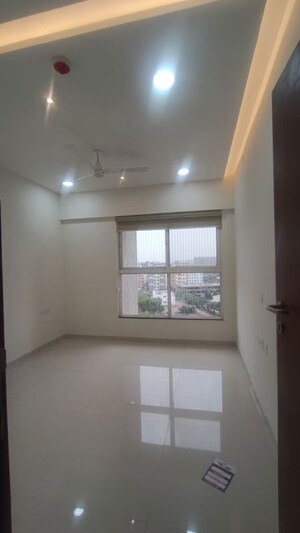 Room in 3 BHK Apartment at Pride Purple Park Titan, Hinjewadi – for Rent