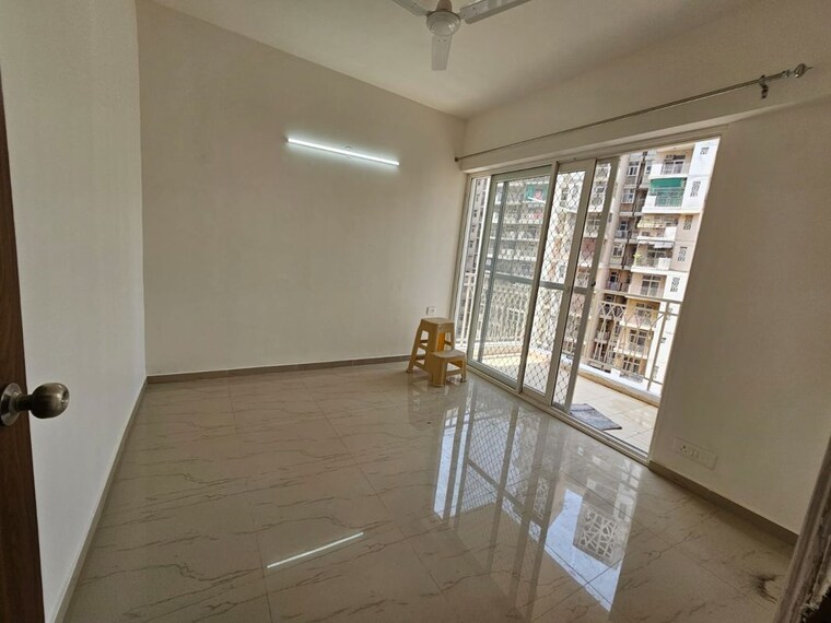 Room, mahagun-my-woods 3 Bedroom 1240 Sq.Ft. Apartment In Sector 16c Greater Noida Greater Noida 10360538