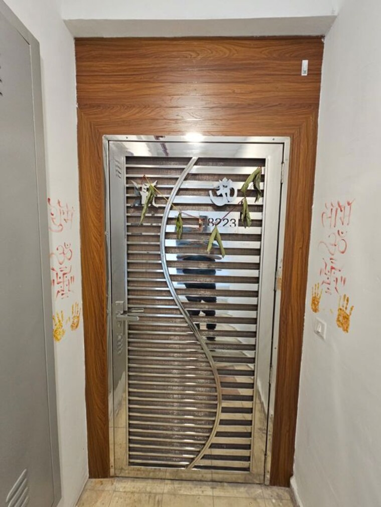 Balcony, mahagun-my-woods 3 Bedroom 1240 Sq.Ft. Apartment In Sector 16c Greater Noida Greater Noida 10360538