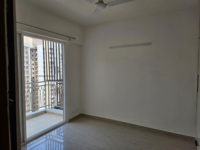 Room, mahagun-my-woods 3 Bedroom 1240 Sq.Ft. Apartment In Sector 16c Greater Noida Greater Noida 10360538