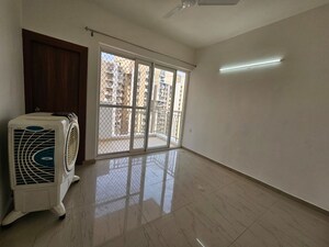 Room in 3 BHK Apartment at Mahagun My Woods, Sector 16c Greater Noida – for Rent