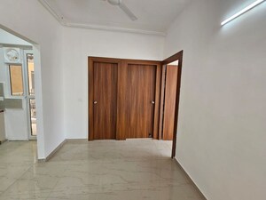Room in 3 BHK Apartment at Mahagun My Woods, Sector 16c Greater Noida – for Rent