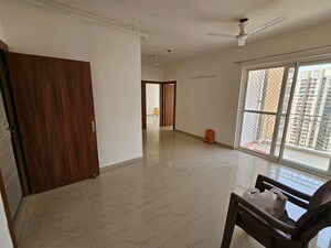 Room in 3 BHK Apartment at Mahagun My Woods, Sector 16c Greater Noida – for Rent