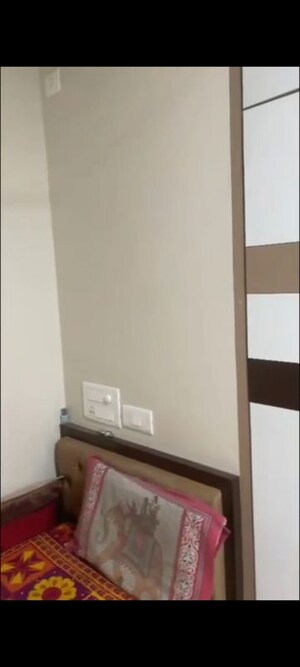 Room in 2.5 BHK Apartment at Sandesh Nagar – for Rent
