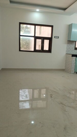 Room in 2 BHK Builder Floor at Freedom Fighters Enclave – for Rent