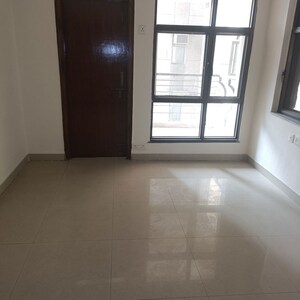 Room in 3 BHK Apartment at Vipul Greens, Sector 48 – for Rent
