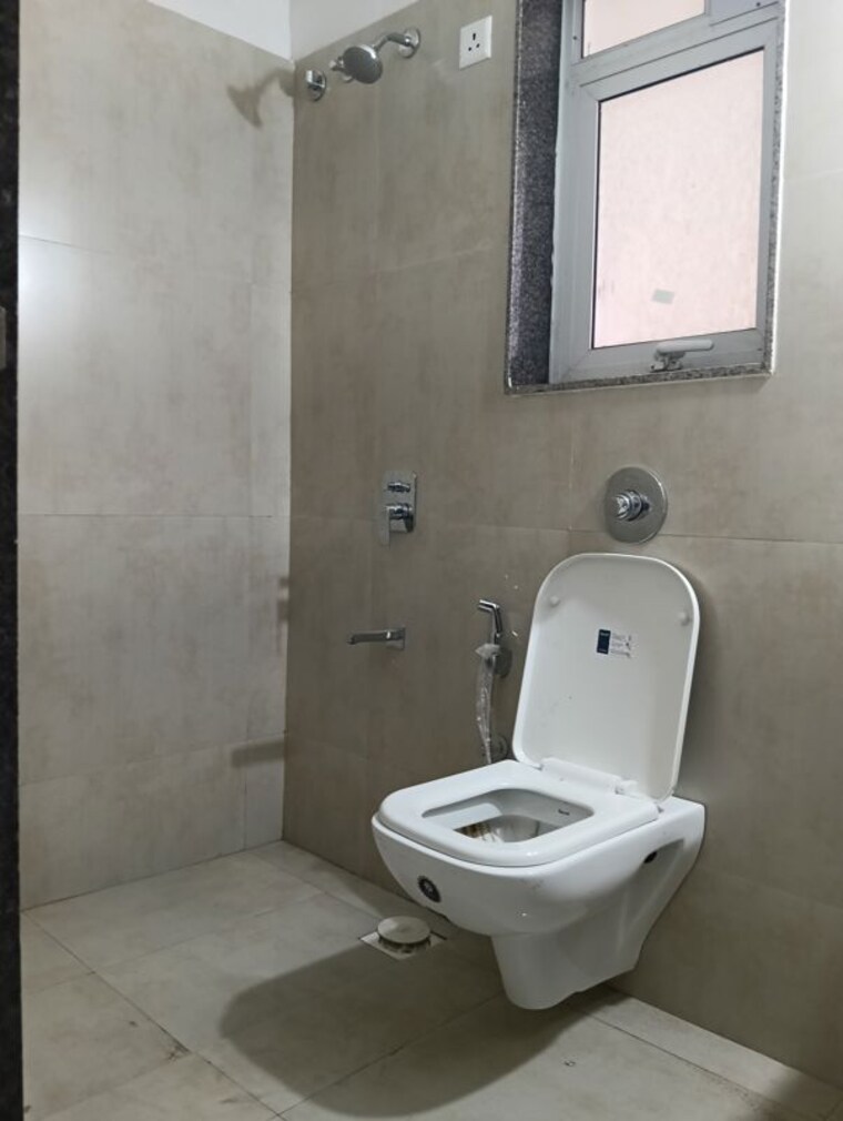 Bathroom, puranik-city-reserva 2 Bedroom 700 Sq.Ft. Apartment In Ghodbunder Road Thane 10360599