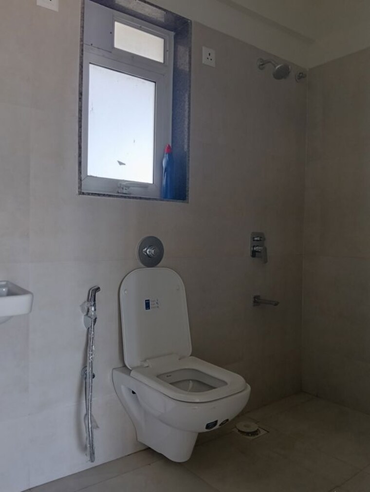 Attached Bathroom, puranik-city-reserva 2 Bedroom 700 Sq.Ft. Apartment In Ghodbunder Road Thane 10360599