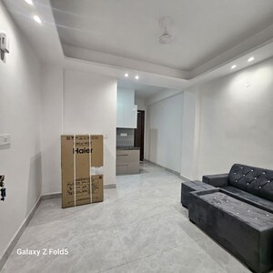 Bedroom in 1 BHK Apartment at Neb Sarai – for Rent