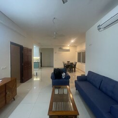 3 BHK + Servant Room,Extra Room Apartment For Rent in BPTP Amstoria