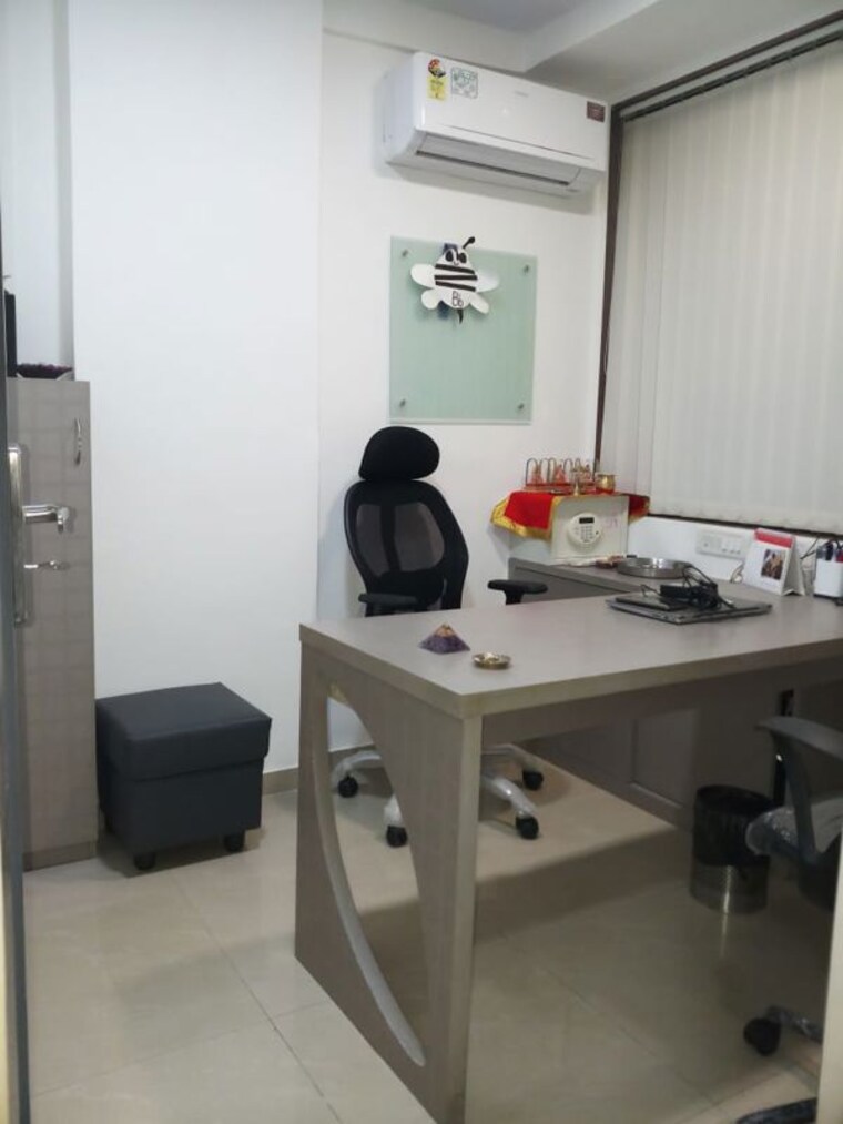 Team Area, mindspace Commercial Office Space 250 Sq.Ft. In Mindspace Mumbai 10360610