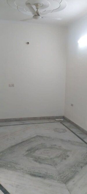 Room in 2 BHK Independent House at Sector 7 – for Rent