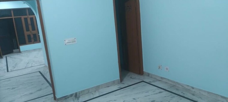 Room, sector 7 2 Bedroom 1000 Sq.Ft. Independent House In Sector 7 Gurgaon 10360660