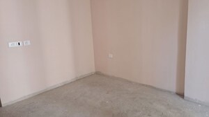 Room in 4 BHK Apartment at Sector 82 – for Rent