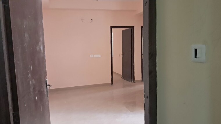 Room, sector 82 4 Bedroom 2175 Sq.Ft. Apartment In Sector 82 Noida 10360642