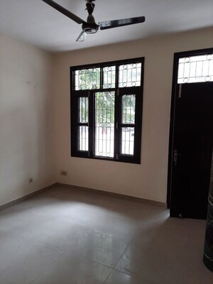 Room in 3 BHK Builder Floor at Ardee City, Sector 52 – for Sale