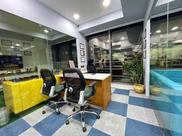 Gym, vaishnodevi circle Commercial Office Space 4268 Sq.Ft. In Vaishnodevi Circle Ahmedabad 10360690