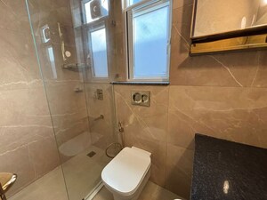 Bathroom in 2.5 BHK Builder Floor at Smart World Orchard, Sector 61 – for Rent