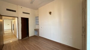 Room in 3 BHK Apartment at Supertech Supernova Nova Residences, Sector 94 – for Rent