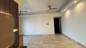 Room in 3 BHK Apartment at Supertech Supernova Nova Residences, Sector 94 – for Rent