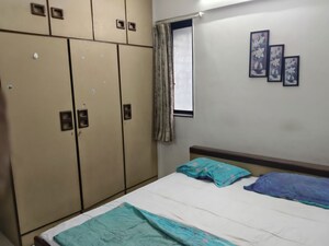 Room in 2 BHK Apartment at Irla – for Rent