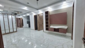 Parking in 3 BHK Builder Floor at Sector 1 Greater Noida – for Sale