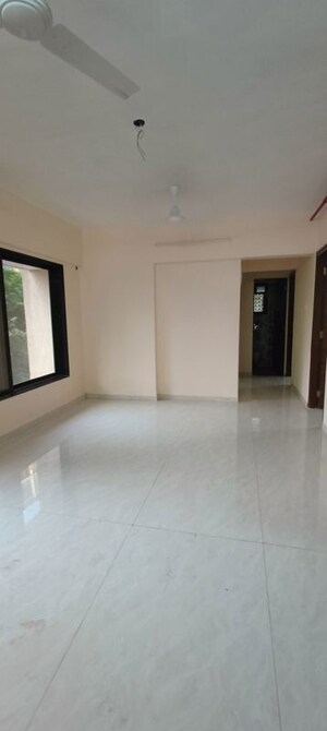 2.5 BHK Apartment For Sale in Borivali West