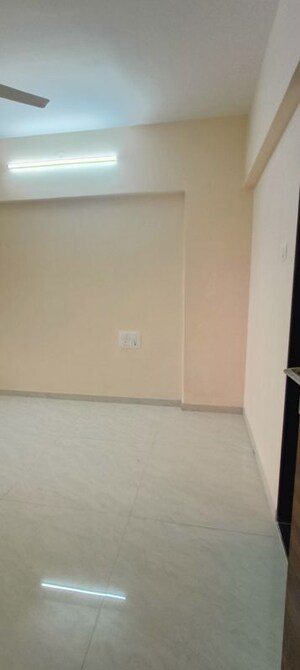 Room in 2.5 BHK Apartment at Borivali West – for Sale