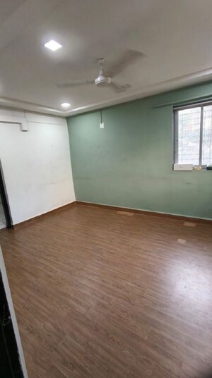 Room in 2 BHK Apartment at Bandra West – for Rent