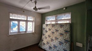 Room in 2 BHK Apartment at Bandra West – for Rent