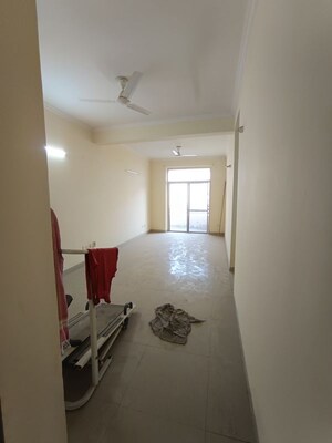 Room in 3.5 BHK Apartment at Shakti the Sky Lark  Apartment, Sector 52 – for Rent