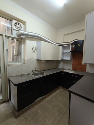 Kitchen in 3.5 BHK Apartment at Shakti the Sky Lark  Apartment, Sector 52 – for Rent