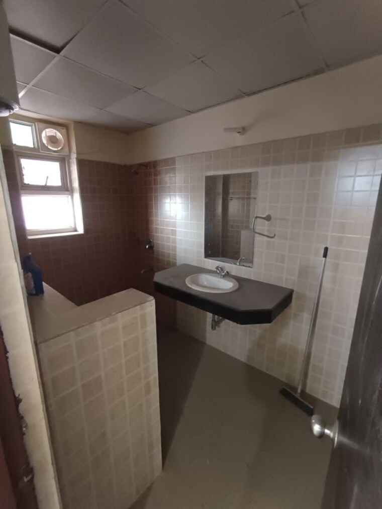 Kitchen, shakti-the-sky-lark-apartment 3.5 Bedroom 2000 Sq.Ft. Apartment In Sector 52 Gurgaon 10360745
