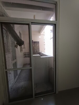 Room in 3.5 BHK Apartment at Shakti the Sky Lark  Apartment, Sector 52 – for Rent