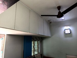 Furnished Amenities in 2 BHK Apartment at Ellisbridge – for Sale