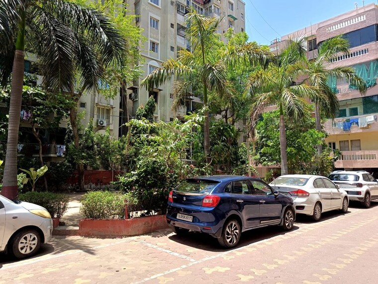  Parking, ellisbridge 2 Bedroom 810 Sq.Ft. Apartment In Ellisbridge Ahmedabad 10360750