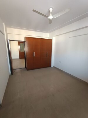 Room in 4 BHK Apartment at Anand Niketan CGHS, Sector 52 – for Rent