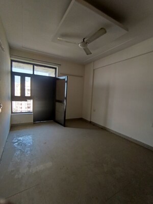 Room in 4 BHK Apartment at Anand Niketan CGHS, Sector 52 – for Rent