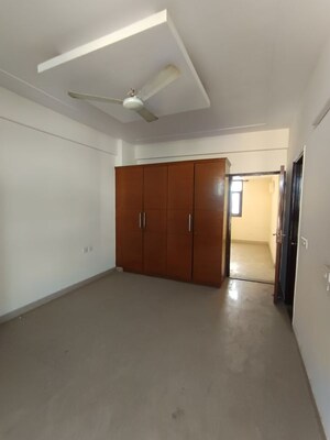 Room in 4 BHK Apartment at Anand Niketan CGHS, Sector 52 – for Rent