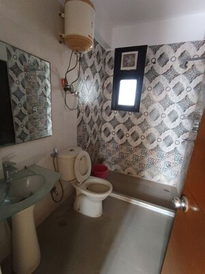 Bathroom in 4 BHK Apartment at Anand Niketan CGHS, Sector 52 – for Rent