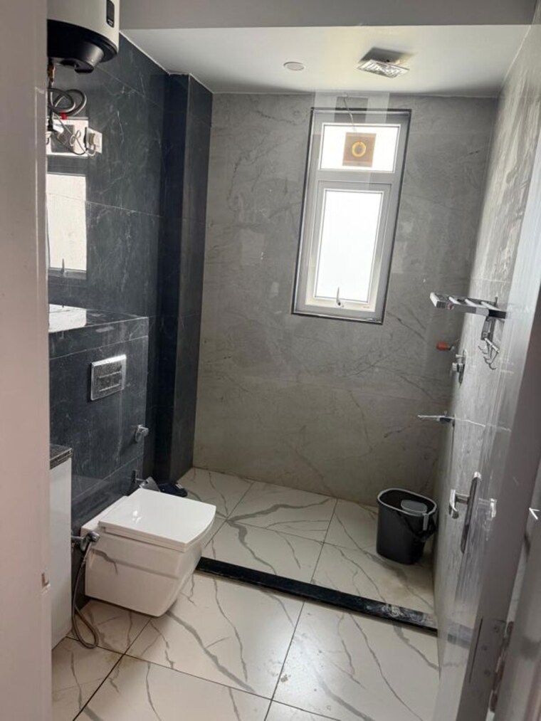 Bathroom, dlf-garden-city-independent-floors 4 Bedroom 2100 Sq.Ft. Builder Floor In Sector 92 Gurgaon 10360760