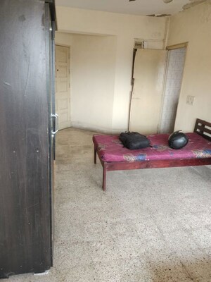 Living Room in 3 BHK Apartment at Majiwada – for Rent
