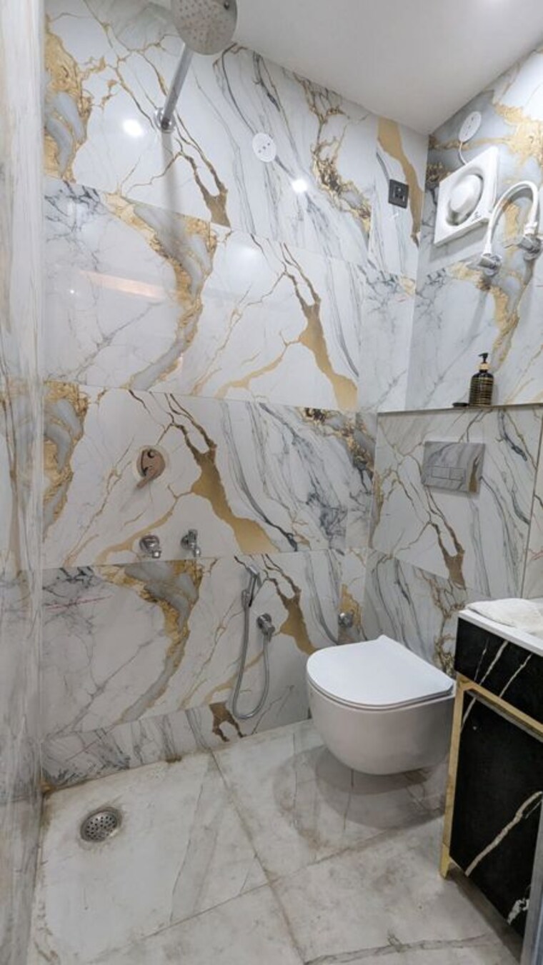 Bathroom, ashoka-enclave-3 3 Bedroom 1600 Sq.Ft. Builder Floor In Sector 35 Faridabad 10360768