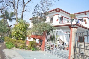 2 BHK Independent House – Exterior View View at Sector 7 - for Rent