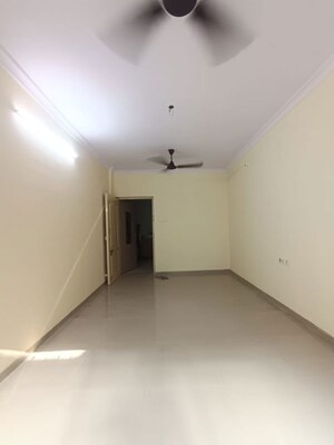 Room in 2 BHK Apartment at Tilak Nagar Building, Tilak Nagar – for Rent